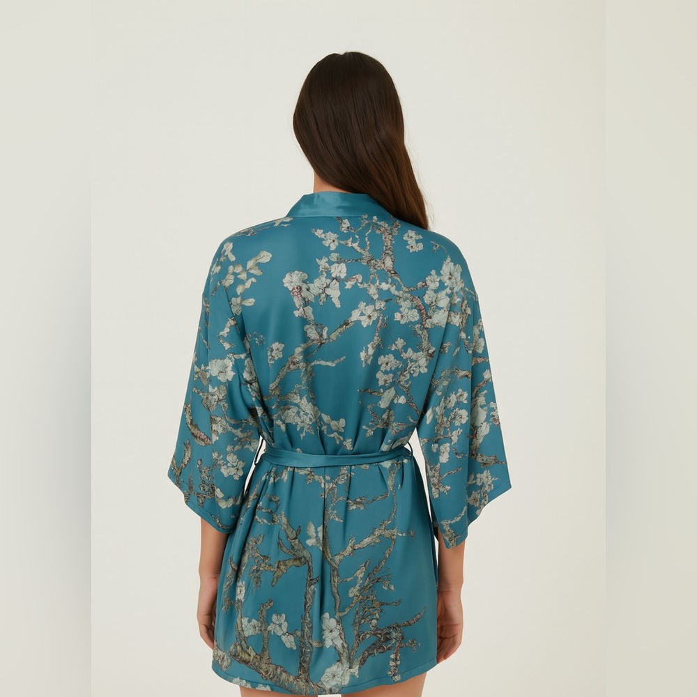 The Immersive Van Gogh Exhibit Almond Blossom Robe/Kimono, NWOT